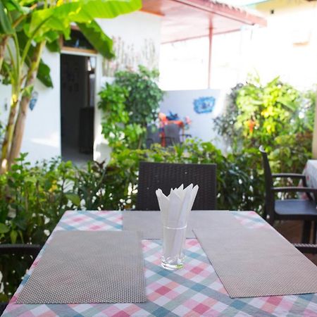 Silk Retreats Thulusdhoo Guest House Екстер'єр фото